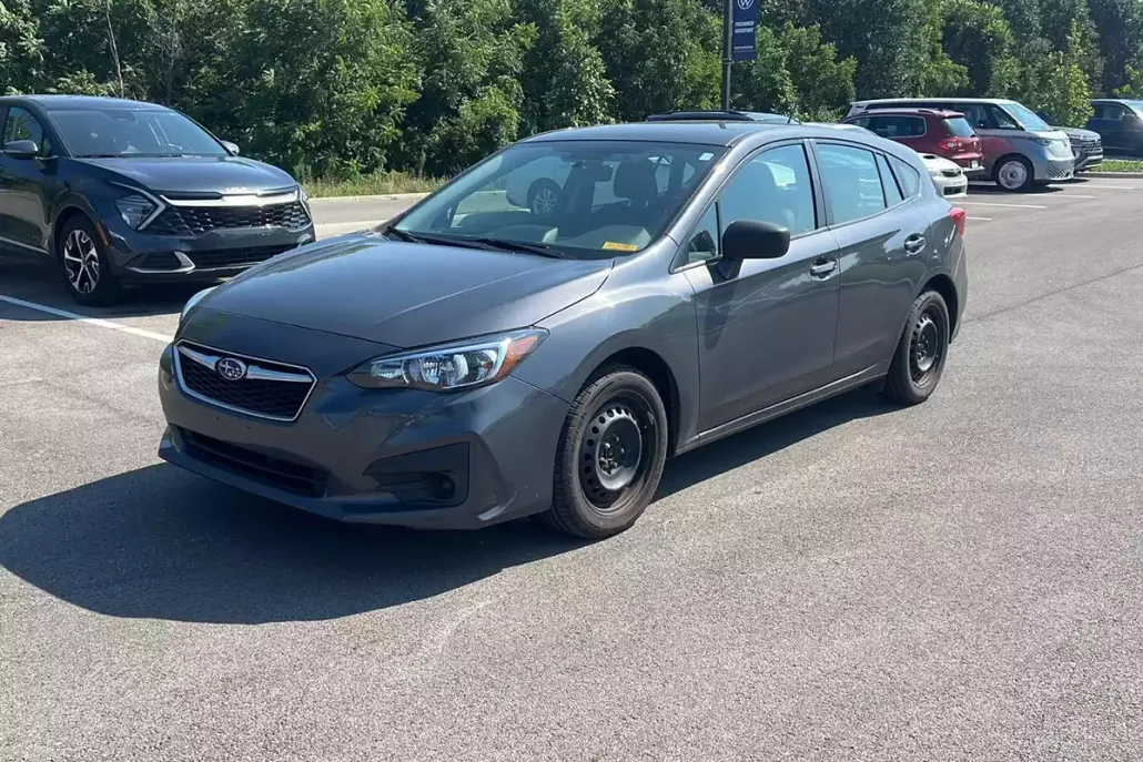 2019 Subaru Impreza 2.0i photo 1