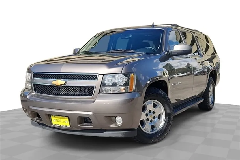 2012 Chevrolet Suburban 1500 LT photo 1