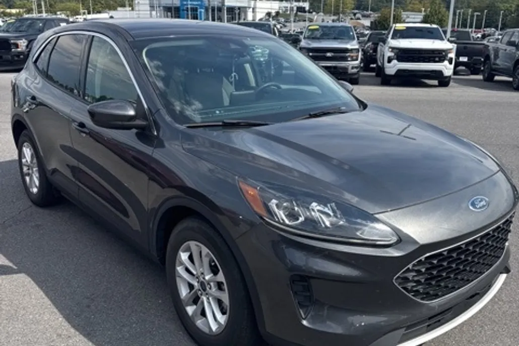 2020 Ford Escape SE photo 1