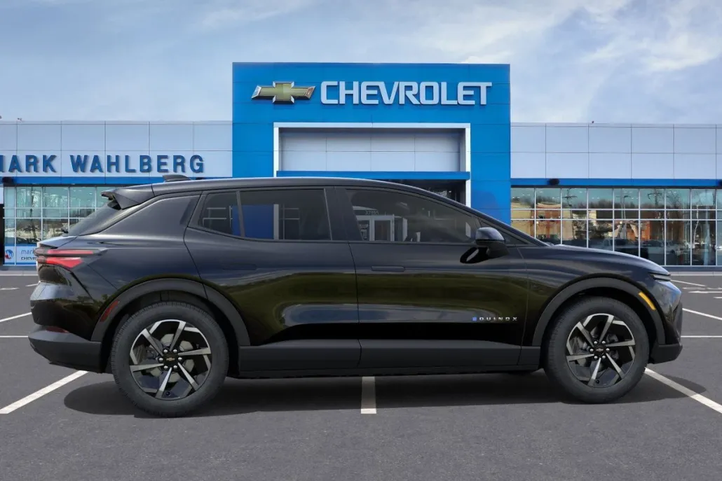 2026 Chevrolet Equinox EV 1LT photo 1