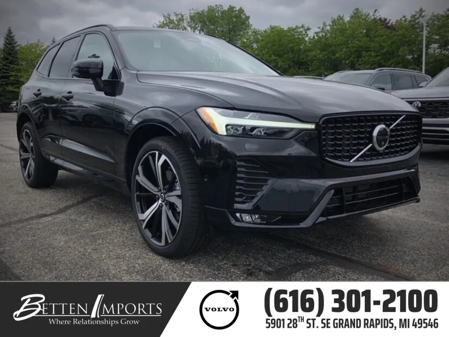 2025 Volvo XC60 B5 photo 1