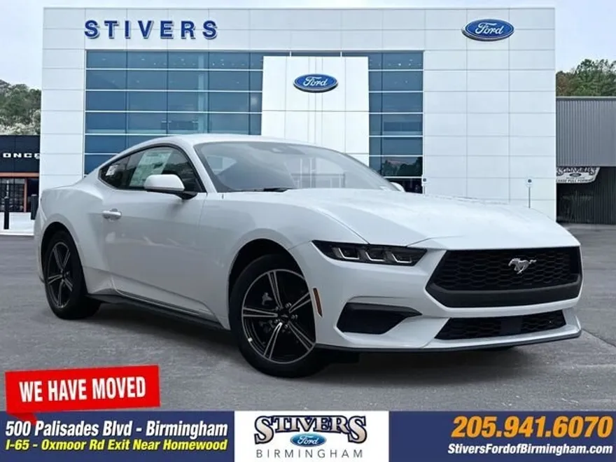 2025 Ford Mustang EcoBoost photo 1