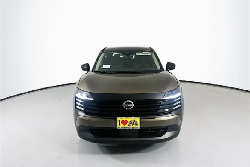 2025 Nissan Kicks S photo 1