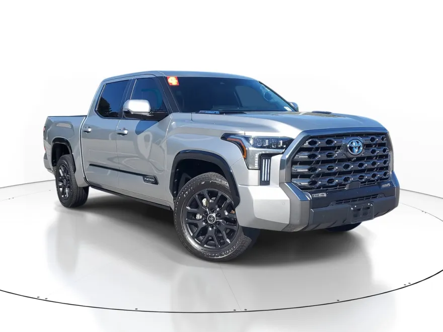 2024 Toyota Tundra Platinum photo 1