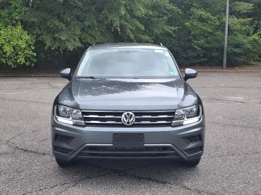 2021 Volkswagen Tiguan SE photo 1