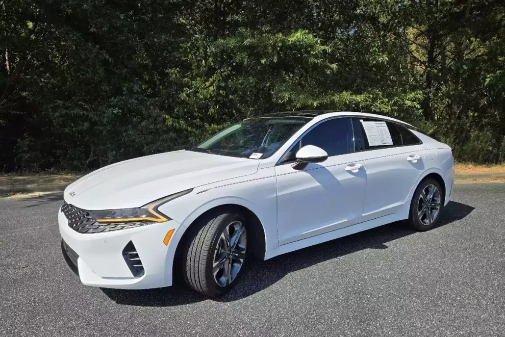 2022 Kia K5 EX photo 1