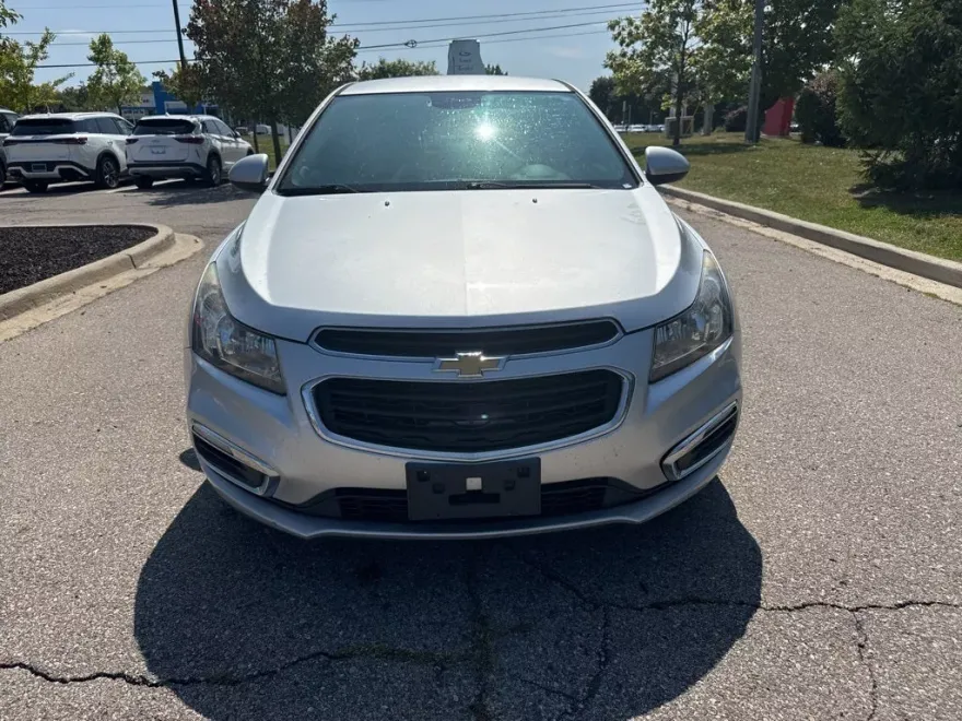 2016 Chevrolet Cruze photo 1