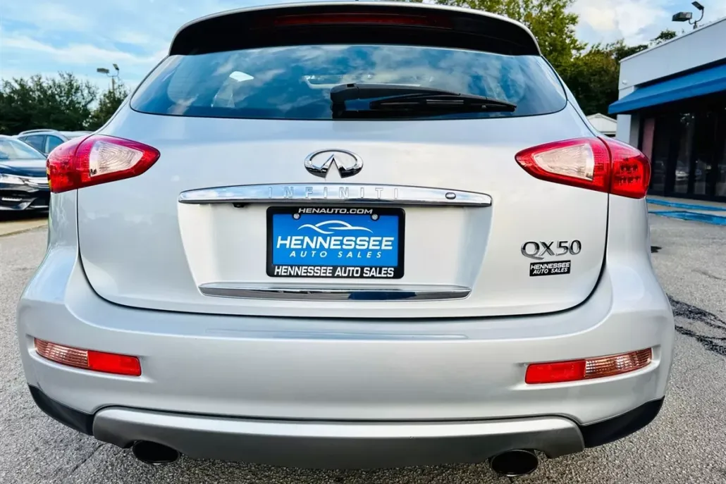 2017 Infiniti QX50 Base AWD photo 1