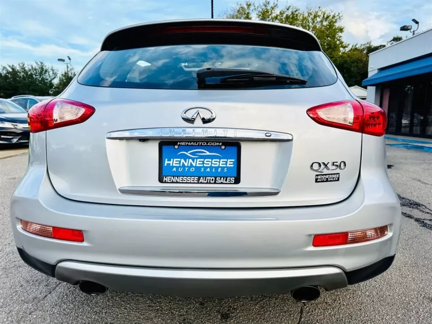 2017 Infiniti QX50 Base AWD photo 1