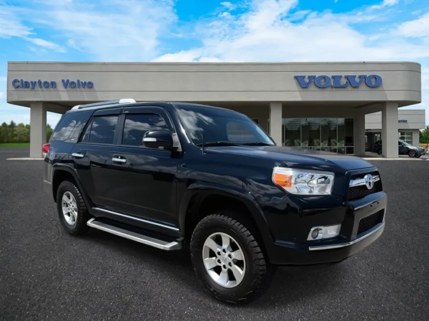 2013 Toyota 4Runner SR5 photo 1