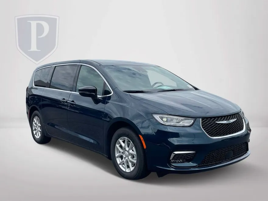 2025 Chrysler Pacifica photo 1