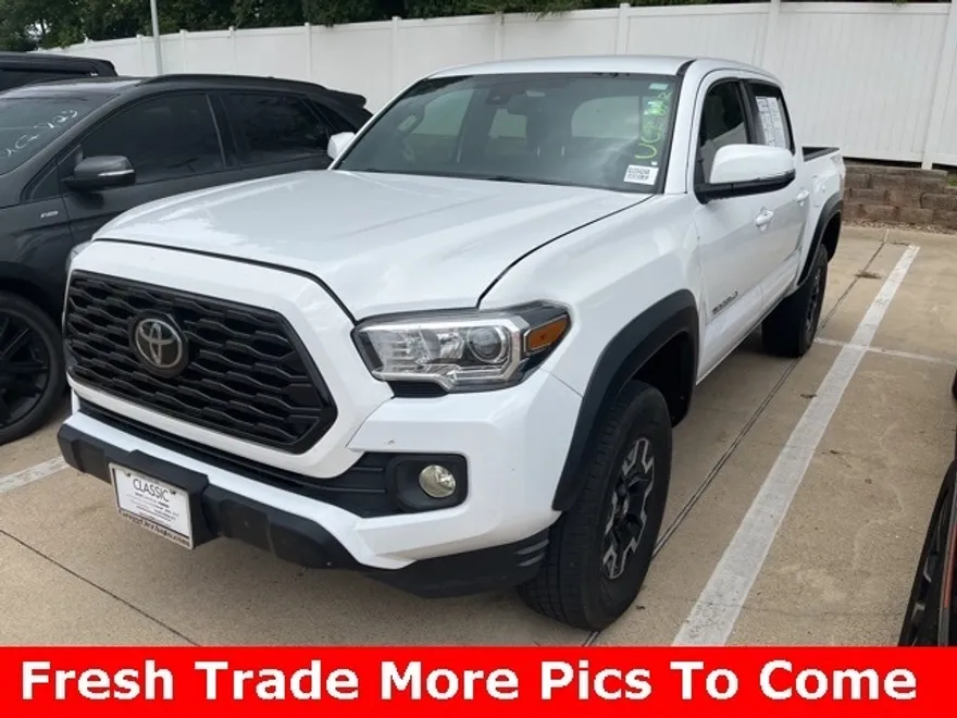 2022 Toyota Tacoma TRD Off-Road photo 1