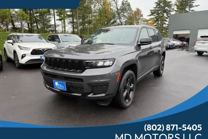 2023 Jeep Grand Cherokee Laredo Altitude photo 1