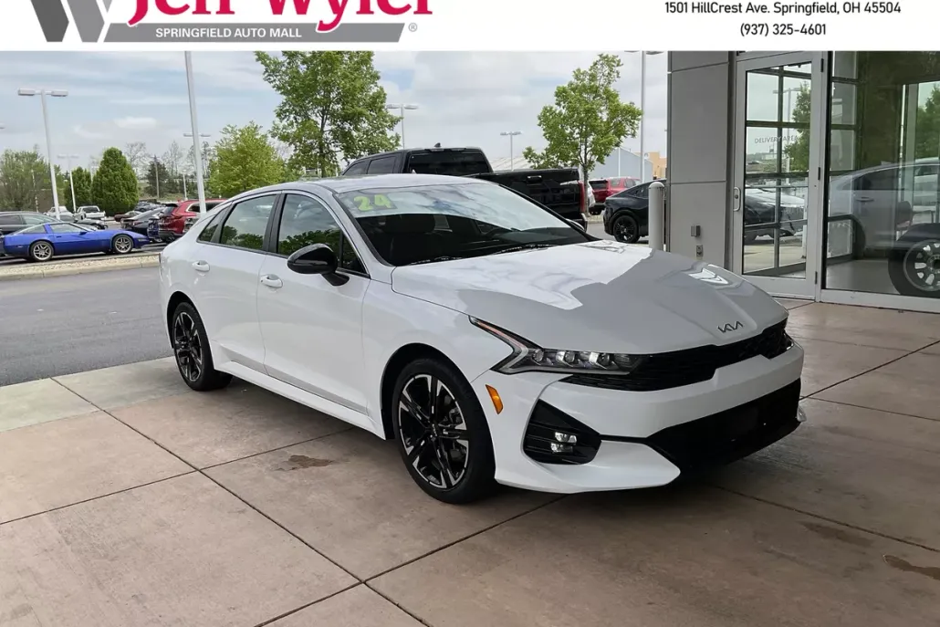 2024 Kia K5 GT-Line photo 1