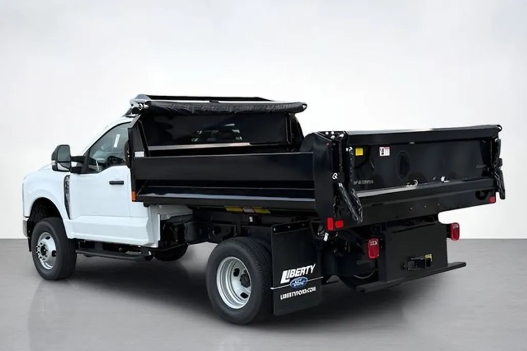 2024 Ford F-350 photo 1