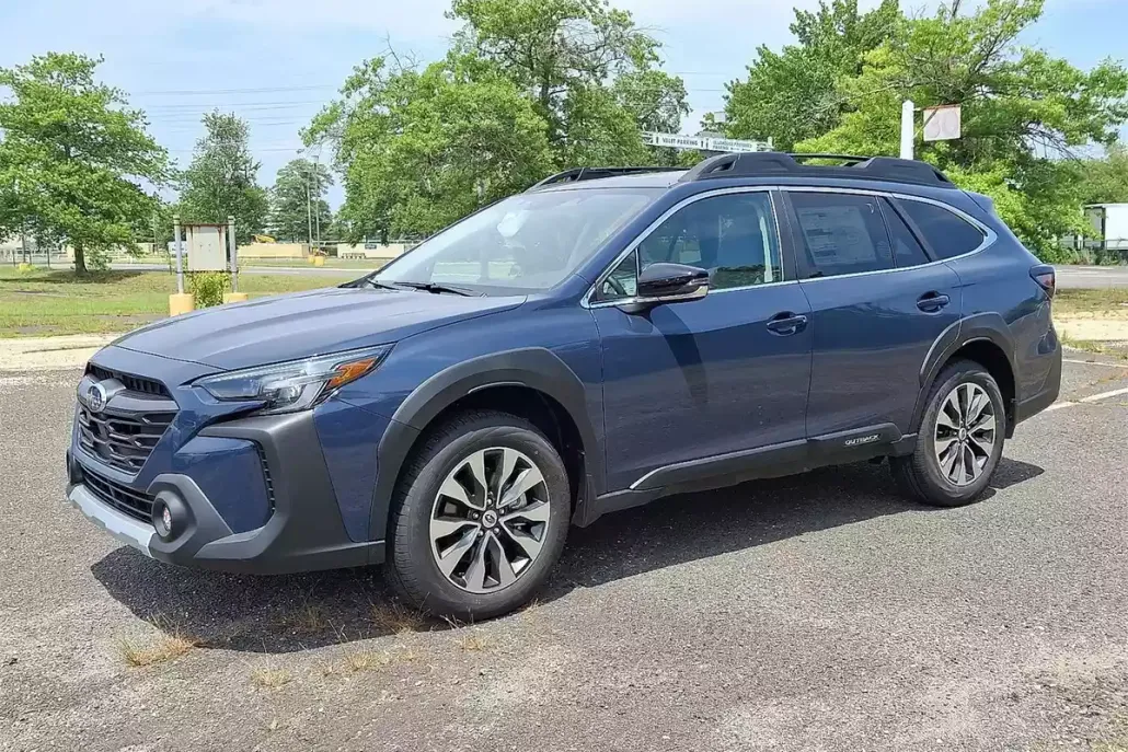 2025 Subaru Outback Limited photo 1