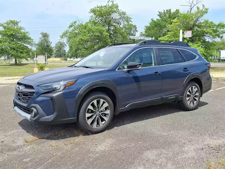 2025 Subaru Outback Limited photo 1