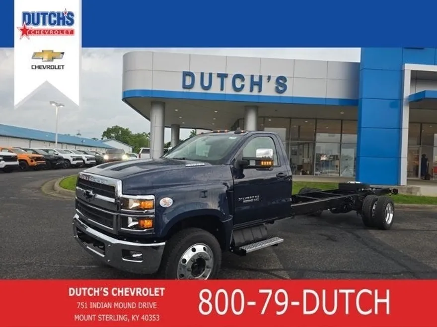 2024 Chevrolet Silverado 6500HD LT photo 1