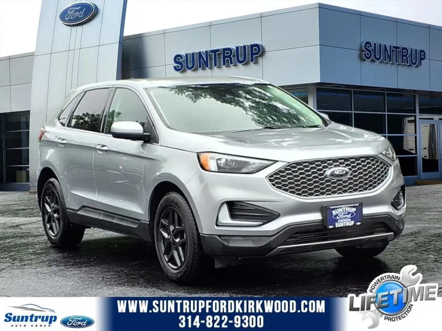 2023 Ford Edge SEL photo 1
