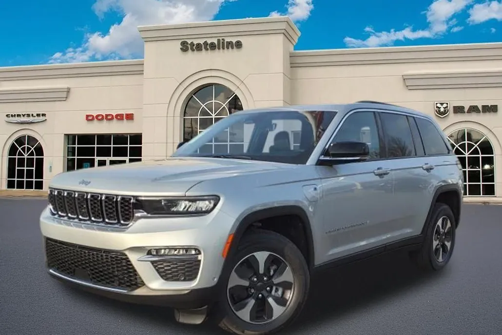 2024 Jeep Cherokee 4xe Sport photo 1