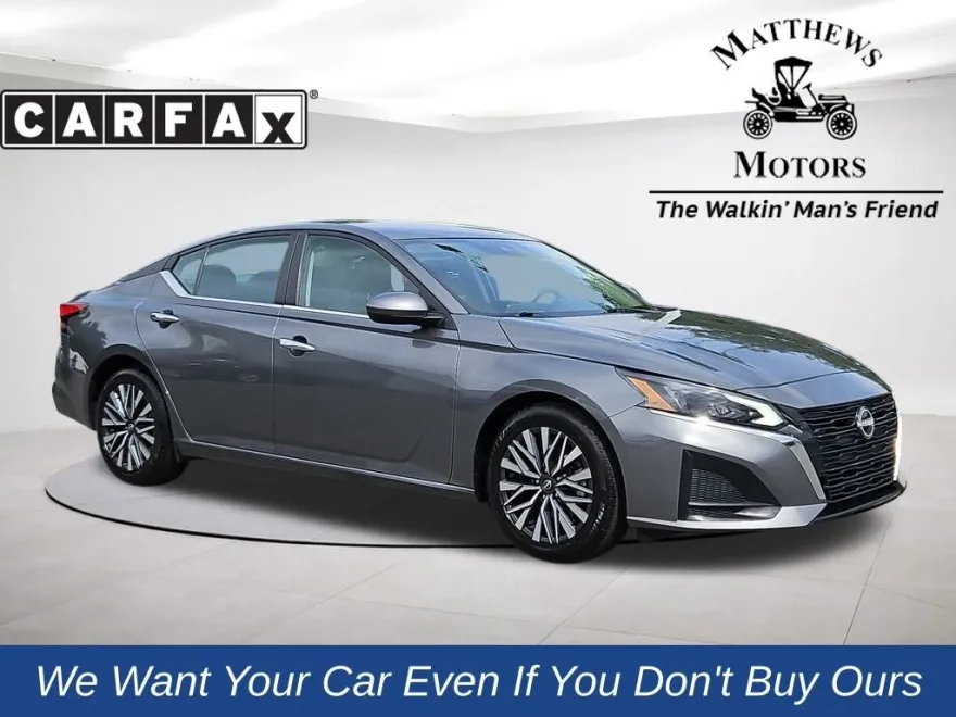 2023 Nissan Altima 2.5 SV photo 1