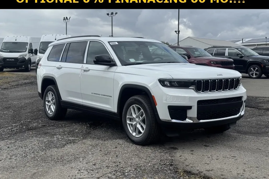 2025 Jeep Grand Cherokee Laredo photo 1