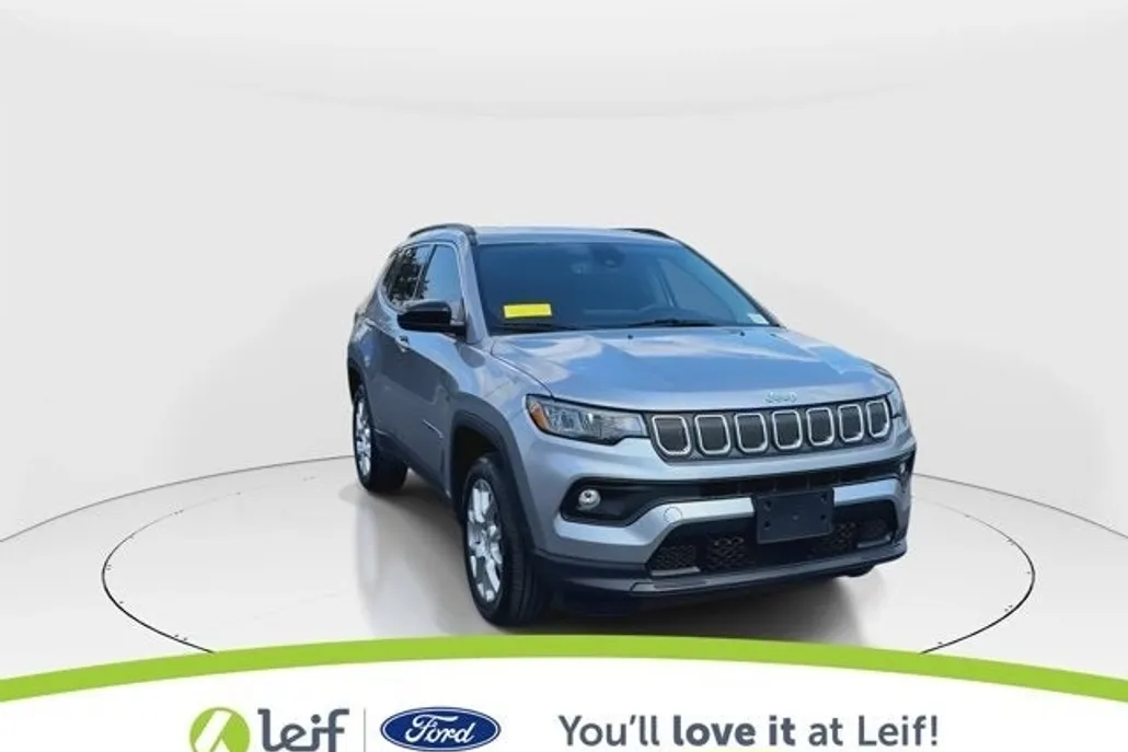 2022 Jeep Compass Latitude Lux photo 1