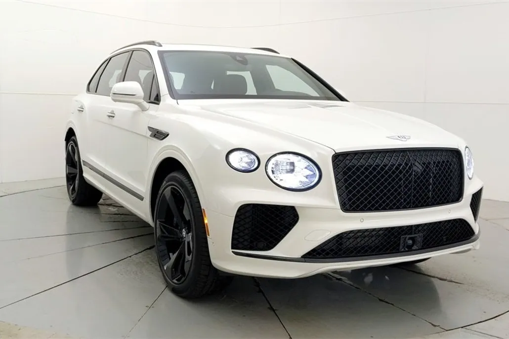 2024 Bentley Bentayga V8 photo 1
