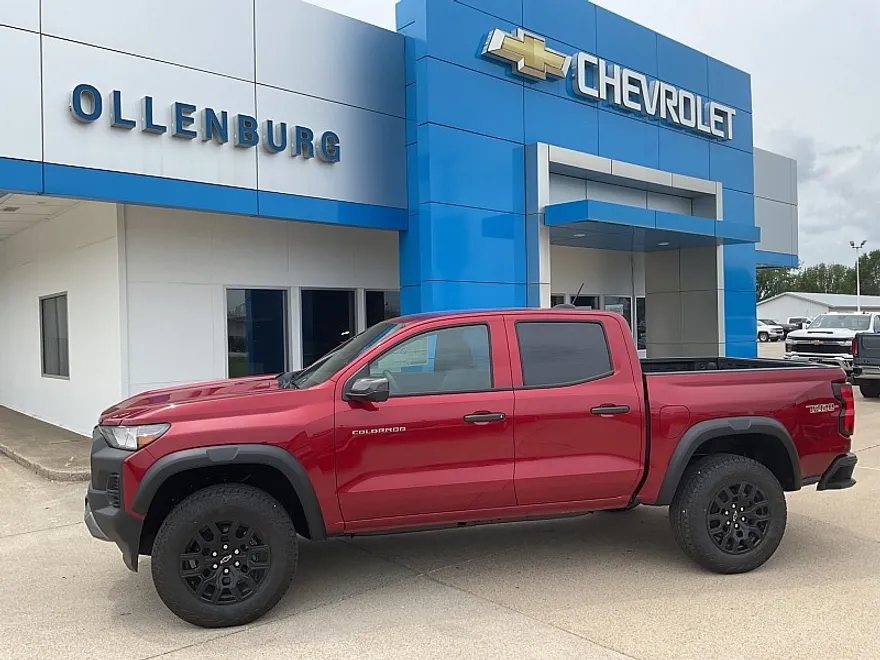 2025 Chevrolet Colorado Trail Boss photo 1