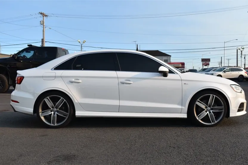 2017 Audi A3 2.0T Premium Plus Quattro photo 1