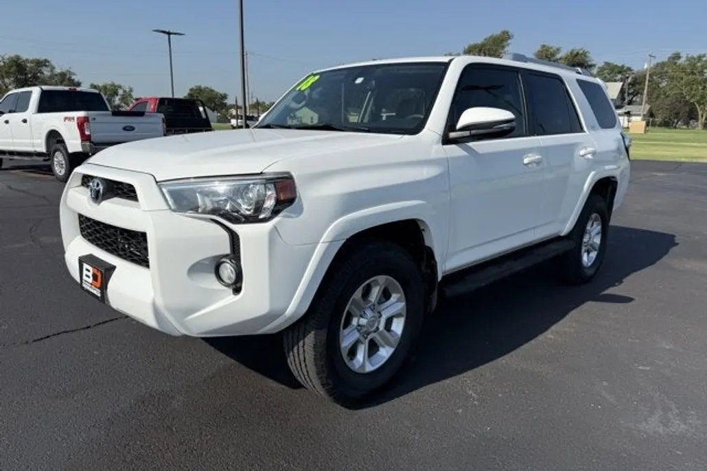 2018 Toyota 4Runner SR5 photo 1