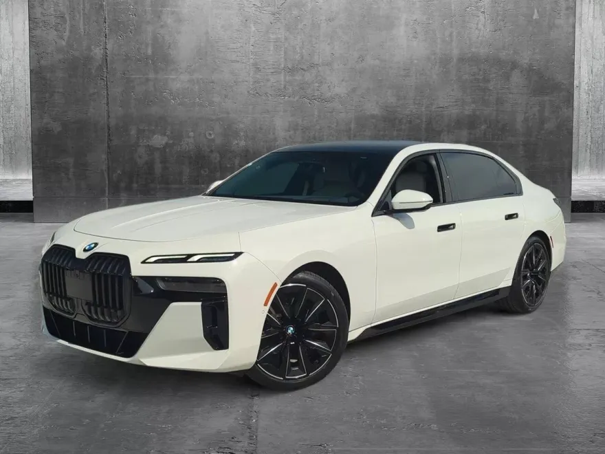 2023 Bmw 740i photo 1
