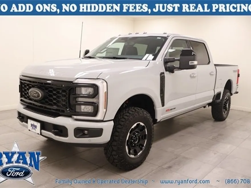 2026 Ford F-250 Lariat photo 1