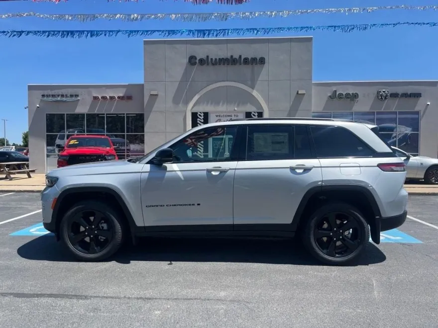 2025 Jeep Grand Cherokee Limited photo 1