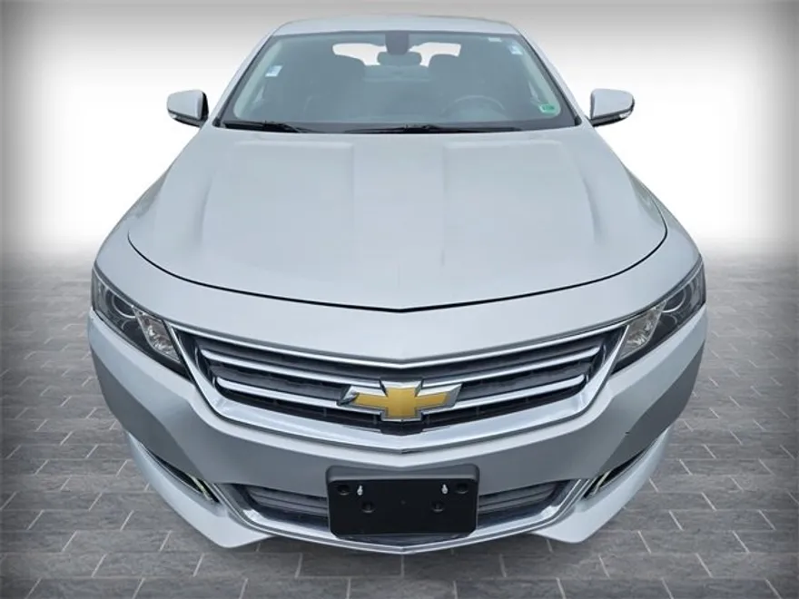 2019 Chevrolet Impala 1LT photo 1