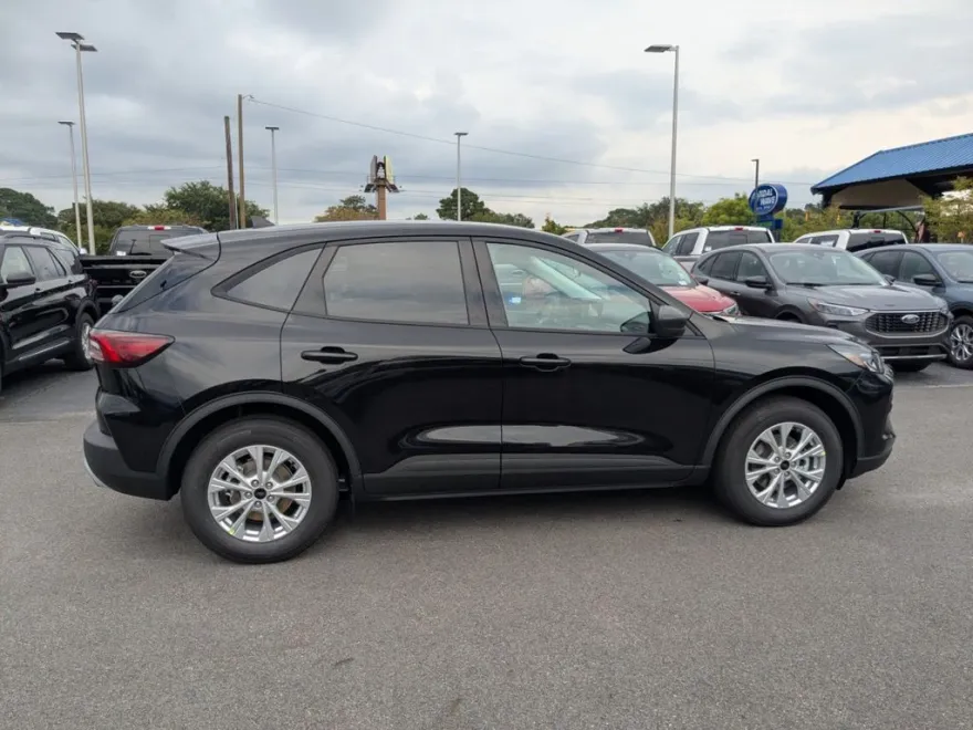 2025 Ford Escape Active photo 1