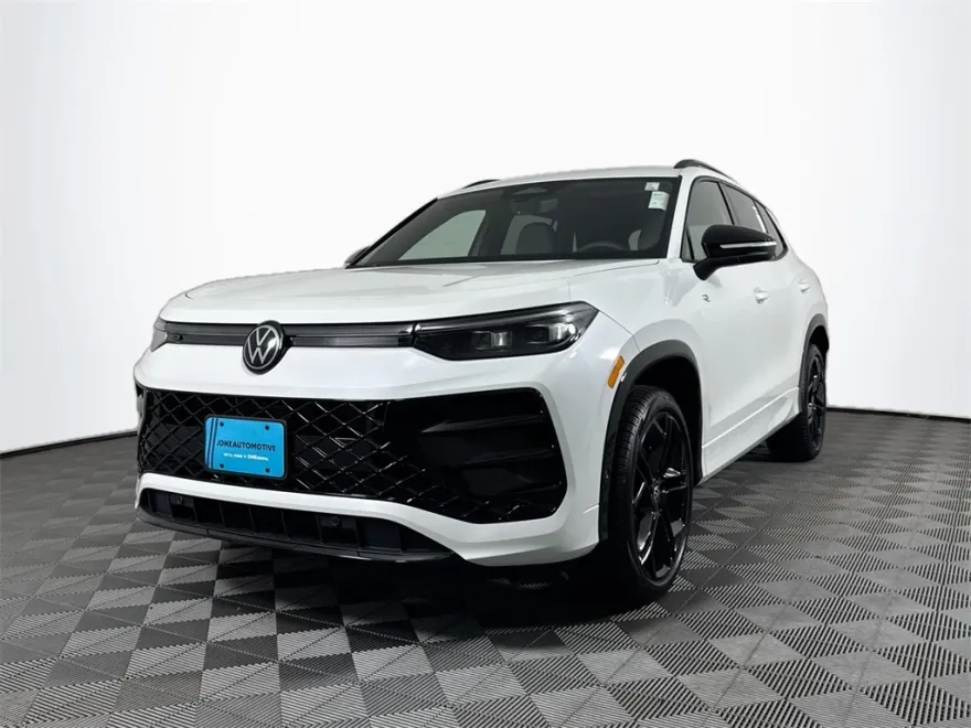 2025 Volkswagen Tiguan SE R-Line Black photo 1
