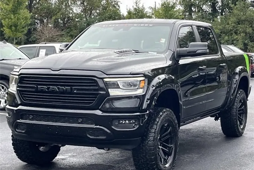 2024 Ram 1500 Laramie photo 1