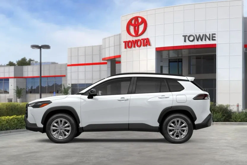 2026 Toyota Corolla Cross LE photo 1