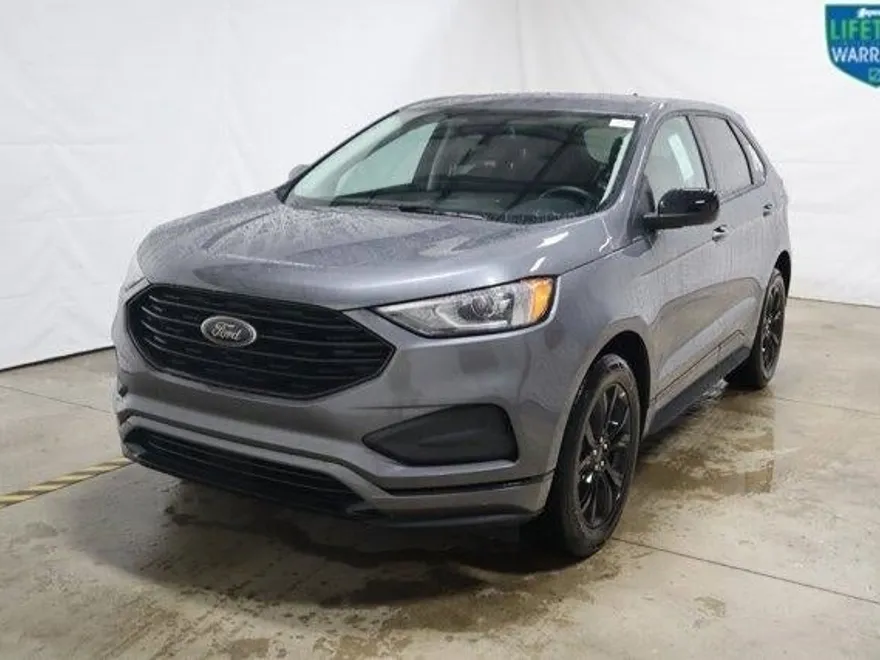 2024 Ford Edge SE photo 1