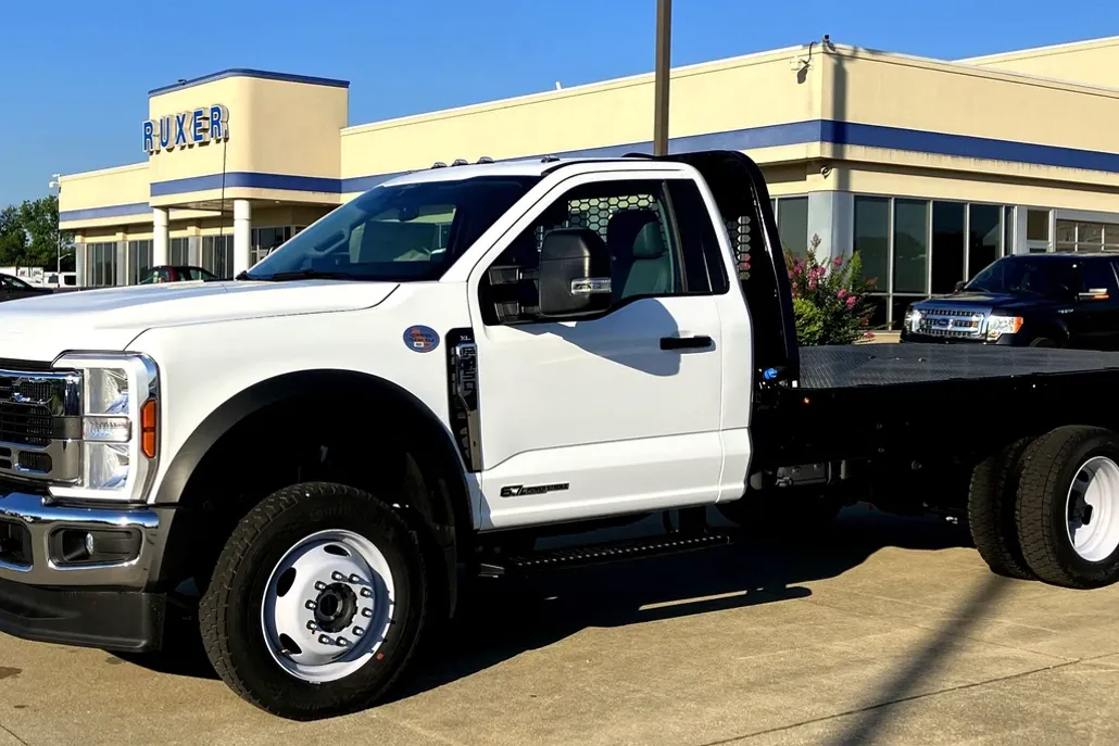2024 Ford F-450 XL photo 1