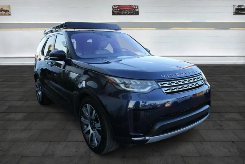 2019 Land Rover Discovery HSE photo 1