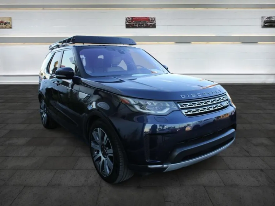 2019 Land Rover Discovery HSE photo 1