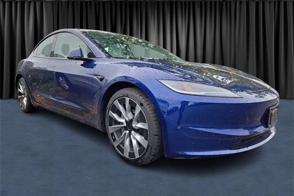 2024 Tesla Model 3 photo 1
