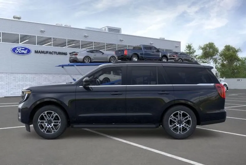 2025 Ford Expedition photo 1