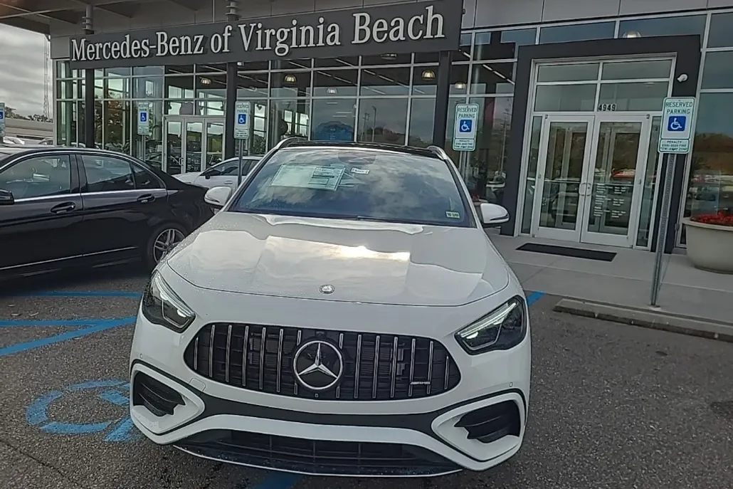 2025 Mercedes Benz GLA 35 AMG photo 1
