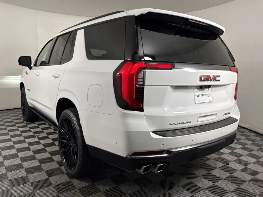 2025 Gmc Yukon AT4 photo 1