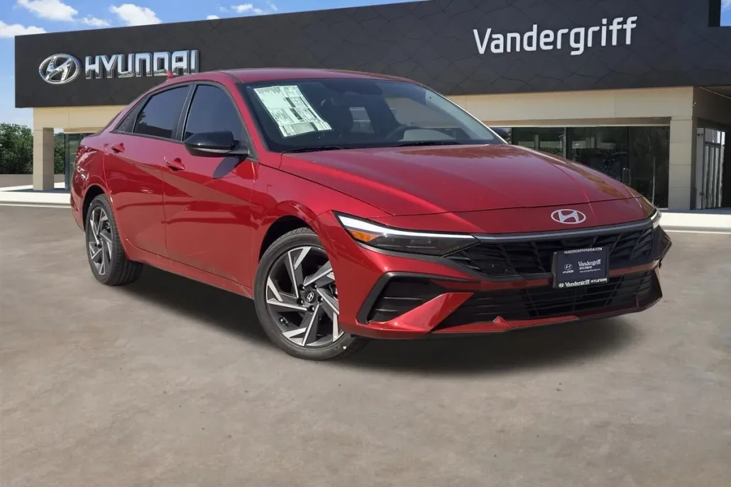 2025 Hyundai Elantra SEL Sport photo 1
