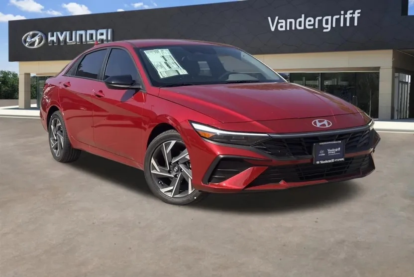 2025 Hyundai Elantra SEL Sport photo 1