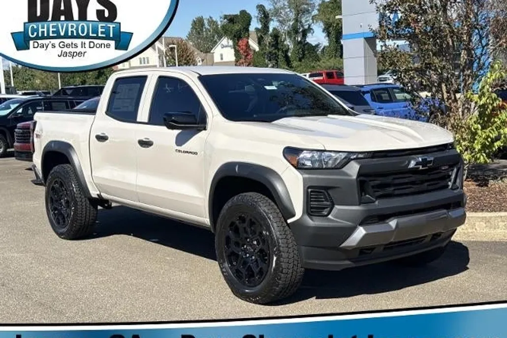 2026 Chevrolet Colorado Trail Boss photo 1